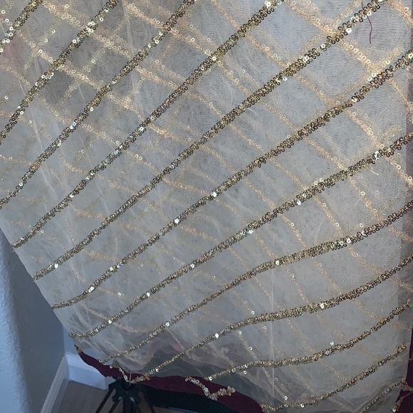 Indian Embroidered crop top and skirt with lehenga - Picture 4 of 6